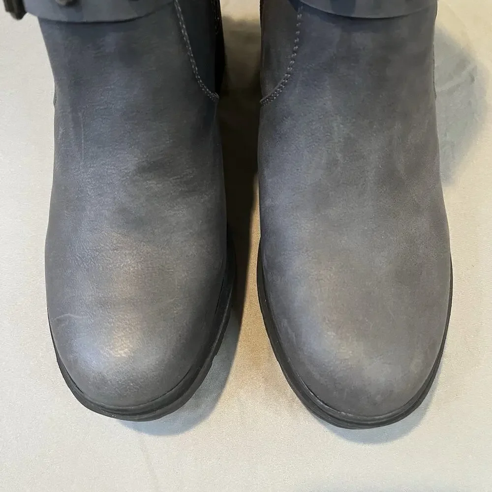 Nine West Womens Quinda Size 7.5M Gray Ankle Boots Buckle Chain Block Heel Motto